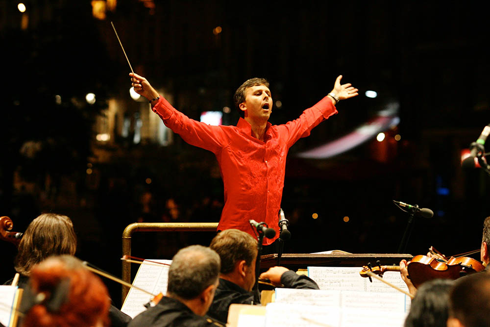 Al teatro Garibaldi di Modica “Morricone, cinema suites” con l’orchestra del Teatro Bellini di Catania. Dirige il maestro Leonardo Catalanotto