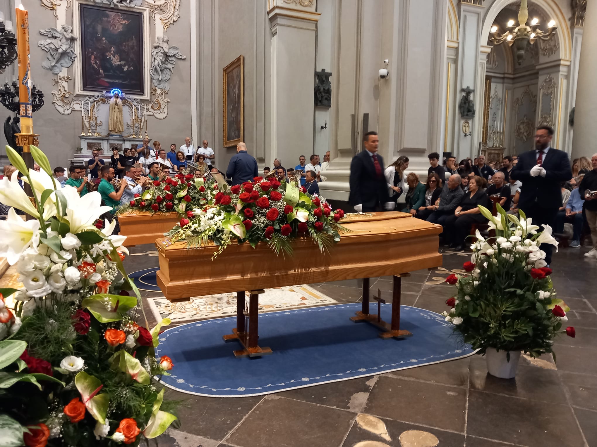 Ragusa dice addio a Gianni Cascone e Giusy Polizzi, morti in un tragico incidente
