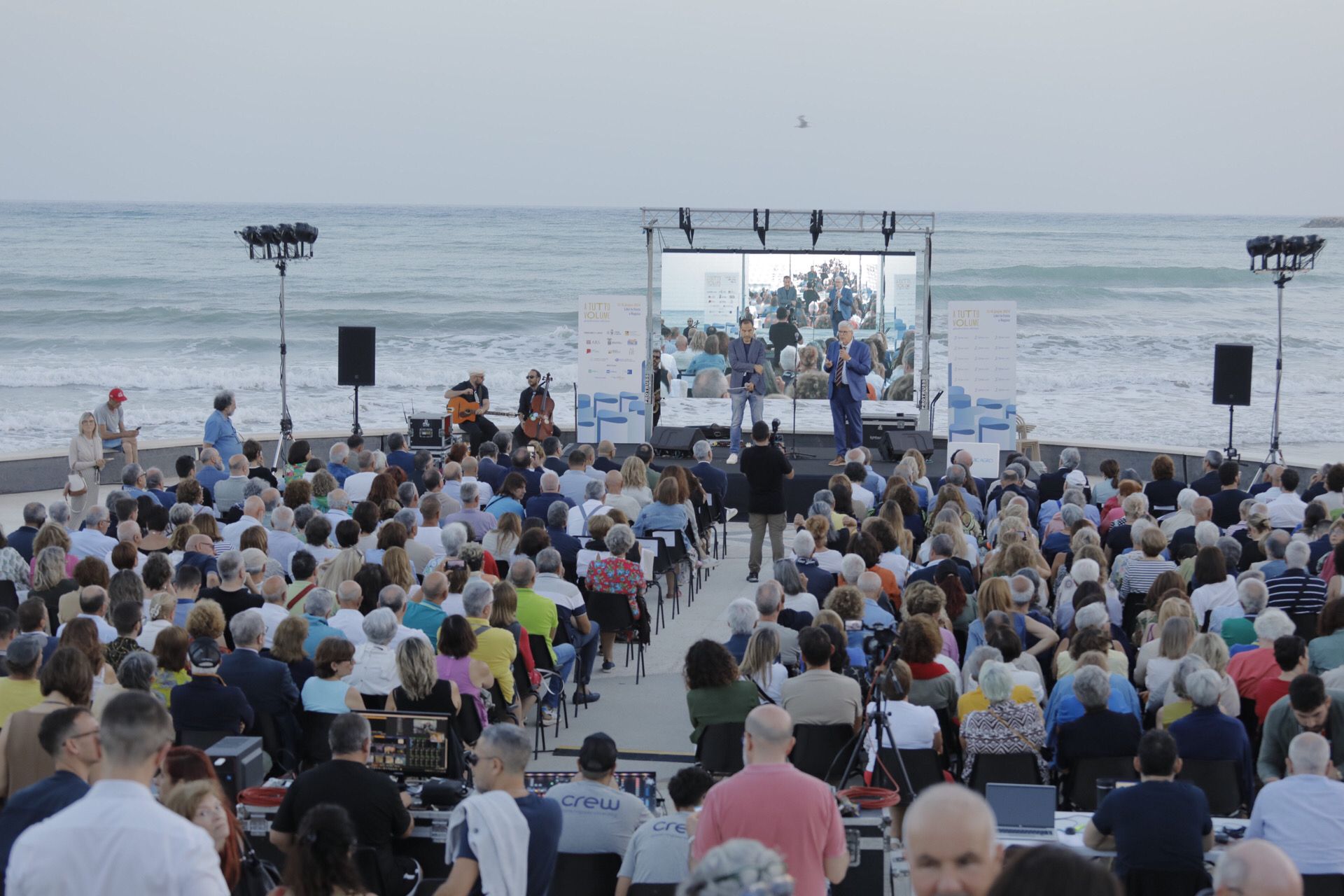 Inaugurata la 15esima edizione del festival letterario “A Tutto Volume” con una serata dedicata ai 70 anni della Rai