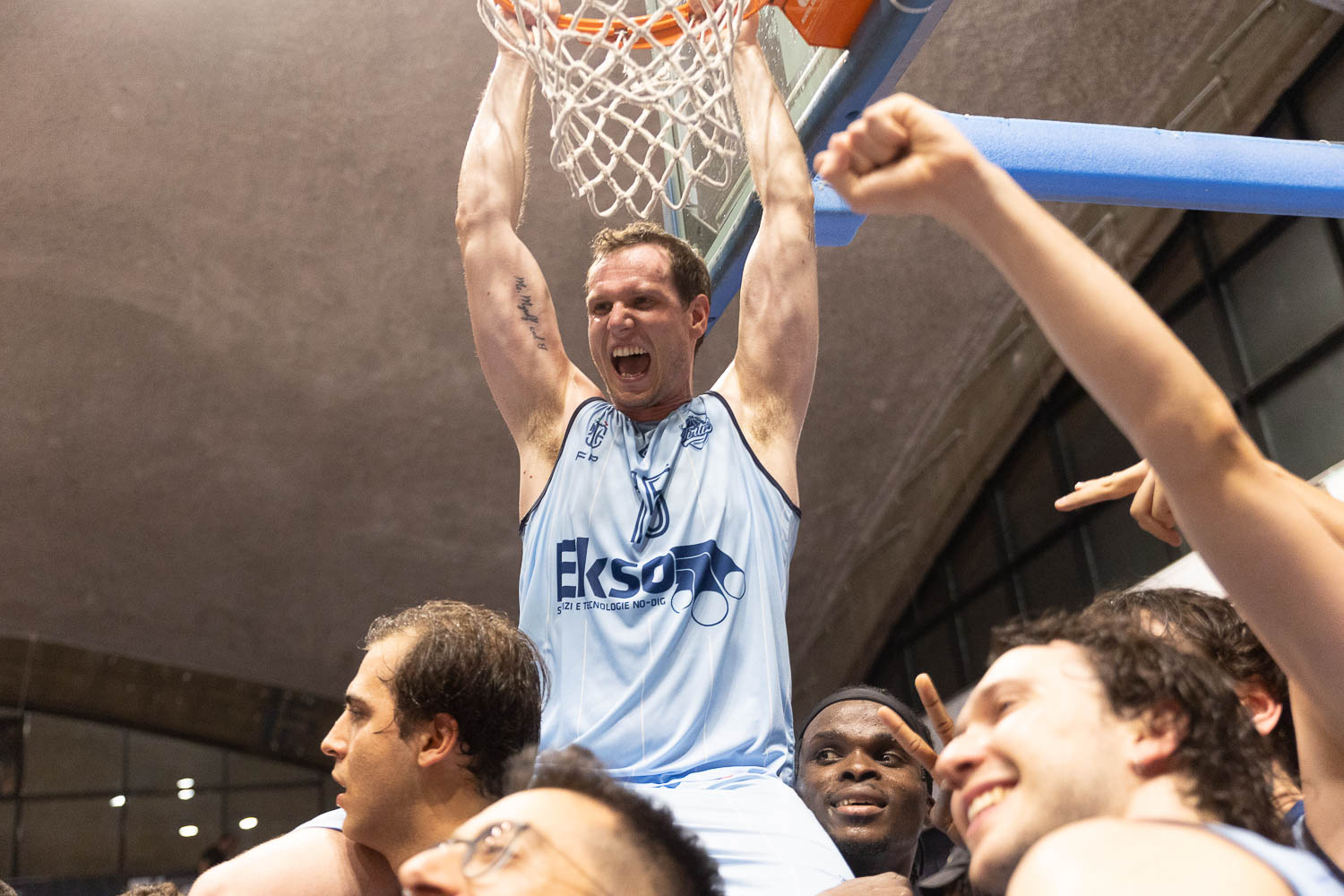 Andrea Sorrentino saluta la Virtus Ragusa