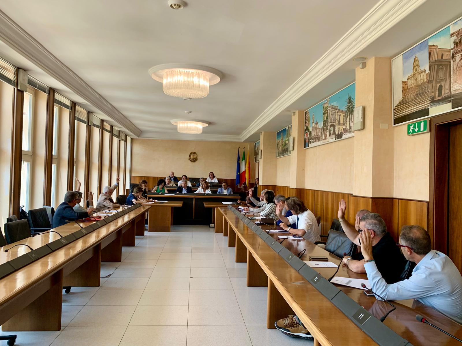 Dall’ex Provincia 12 milioni di euro per i Comuni iblei. Sarà finanziato parcheggio a Ragusa Ibla e parco enogastronomico a Modica. Ecco tutti gli interventi previsti