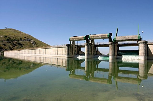 Siccità: 9 mila metri d’acqua al giorno per la diga del Ragoleto. La decisione dopo confronto in Prefettura