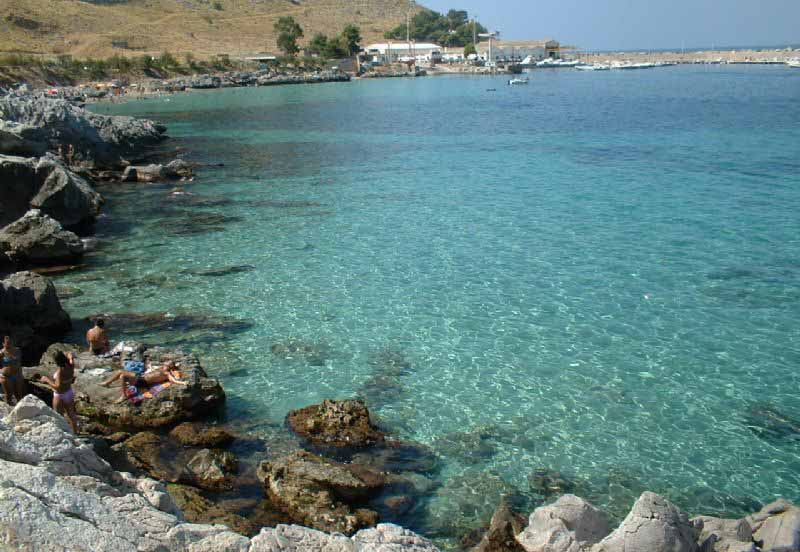 Turista francese dispersa in mare: ritrovata viva