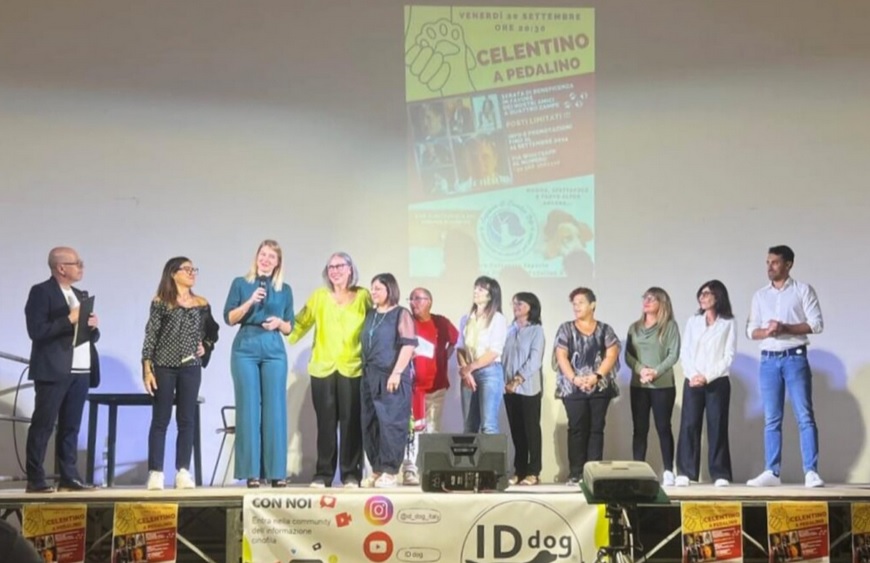 Tutti pazzi per “Celentino”, sosia di Celentano, a Pedalino. Musica e solidarietà per la tutela degli animali