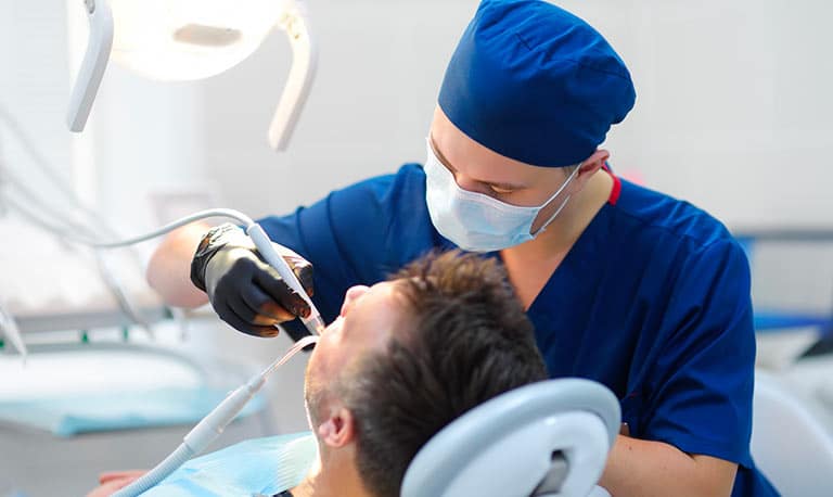“Arkè – un dentista per amico”: protocollo d’intesa a Ragusa per le cure dentistiche di minori in grave disagio sociale ed economico