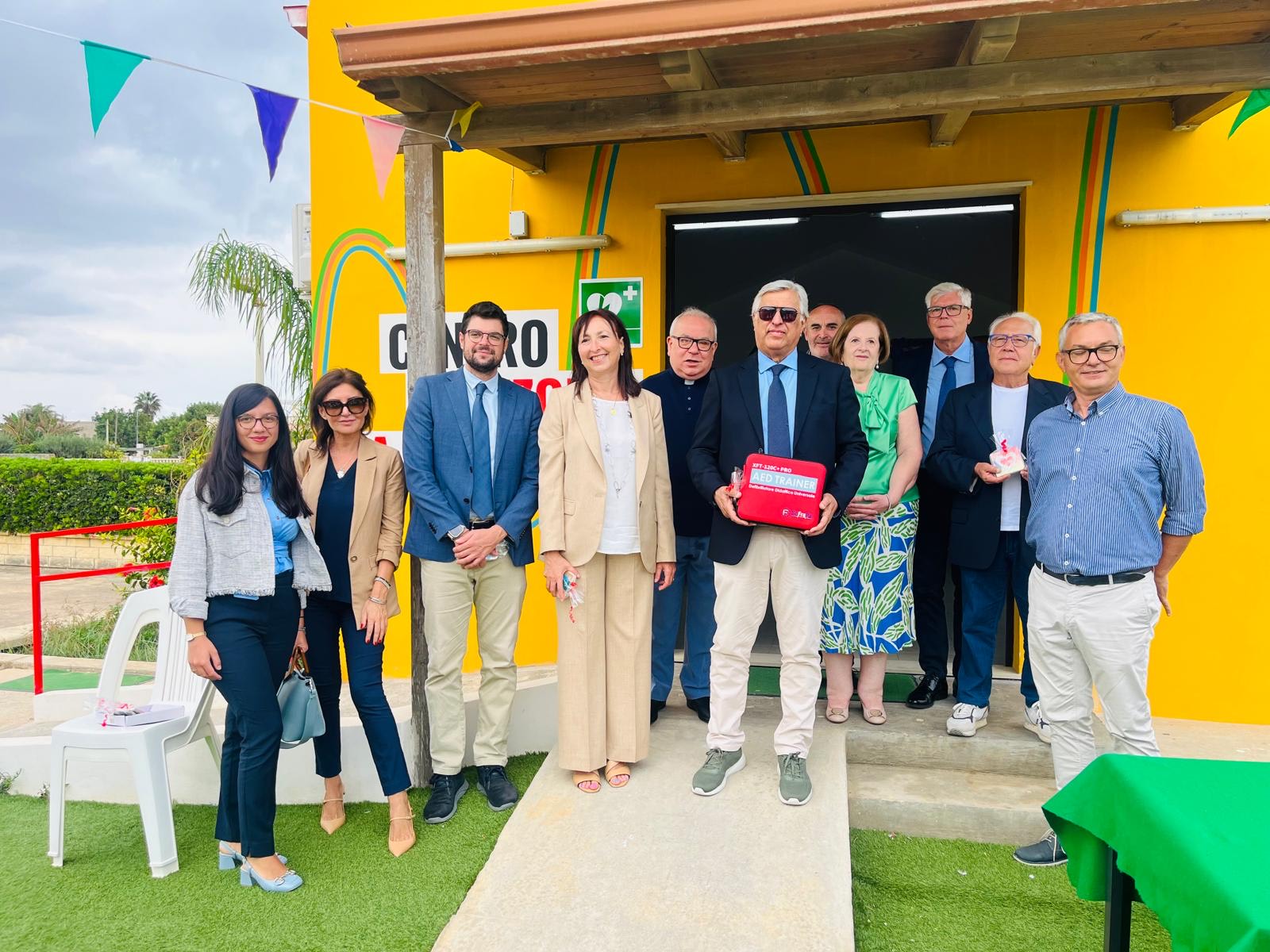 La scuola di Marina di Acate adesso ha un defibrillatore