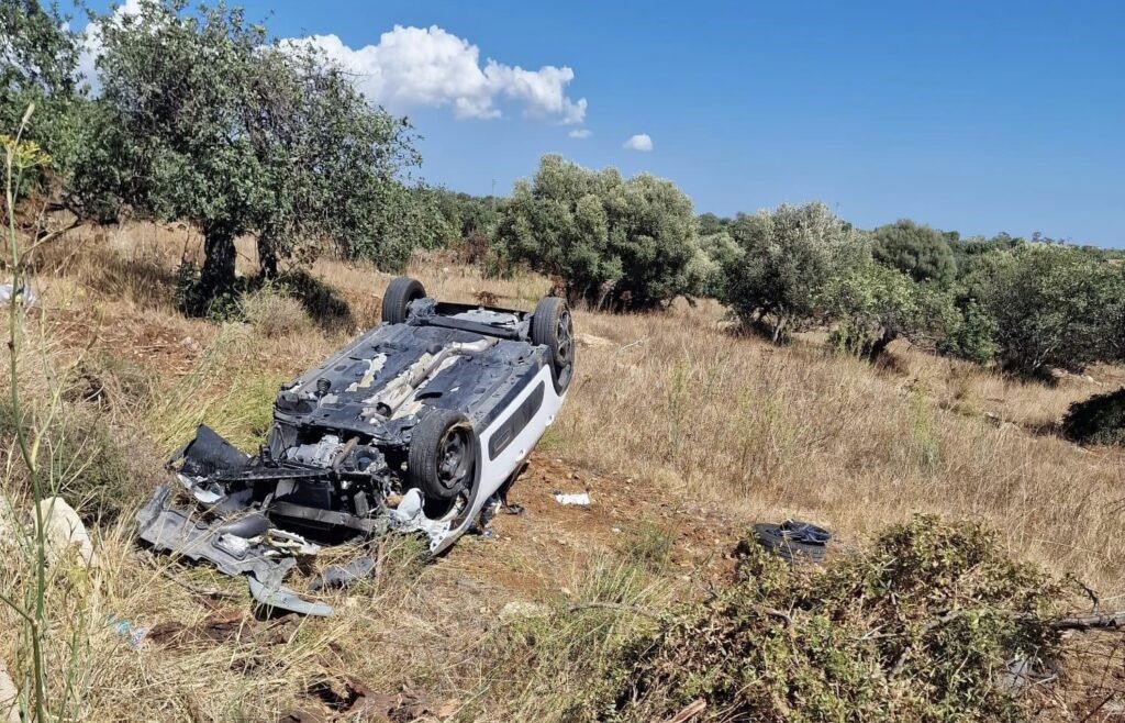Auto finisce fuori strada. Incidente autonomo sulla Modica-mare