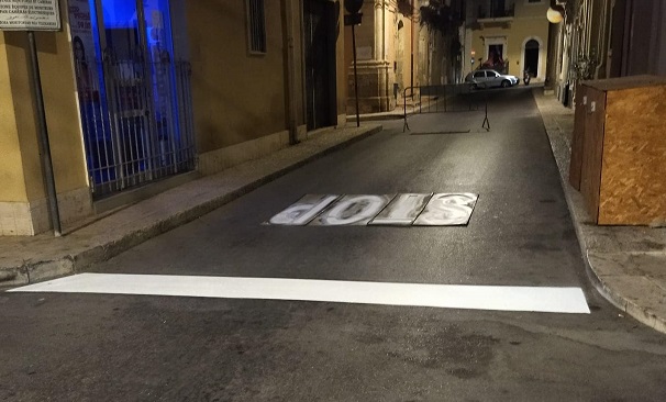 A Santa Croce si lavora per il rifacimento della segnaletica orizzontale