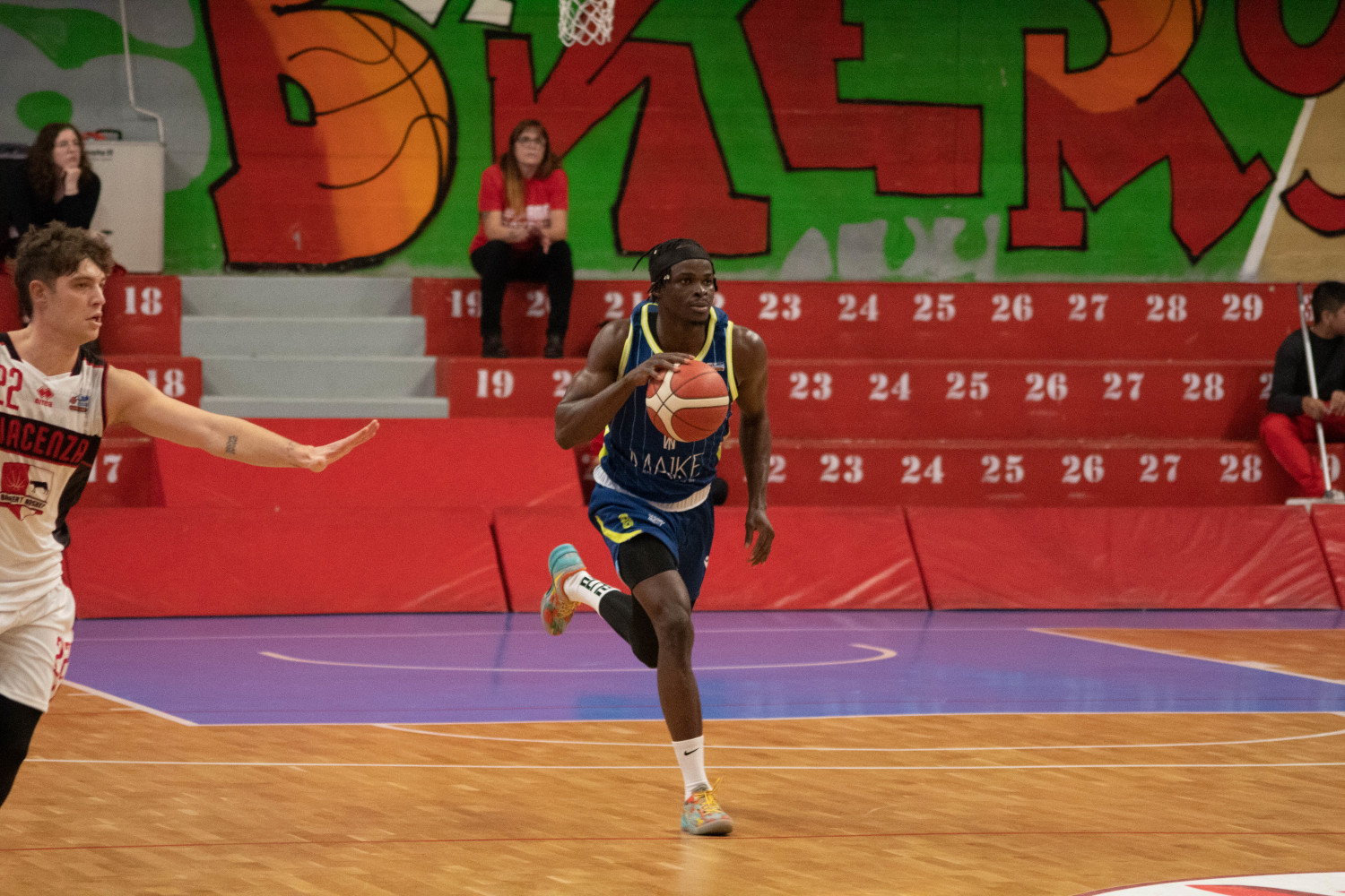 L’ala della Virtus esprime rammarico per la sconfitta di Piacenza: “Gara decisa dai dettagli, ma il campionato ci mette subito alla prova”