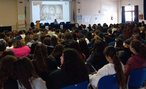 Ragusa: il Liceo “G.B. Vico-Umberto I-R. Gagliardi” celebra la Giornata Mondiale della Filosofia 2024