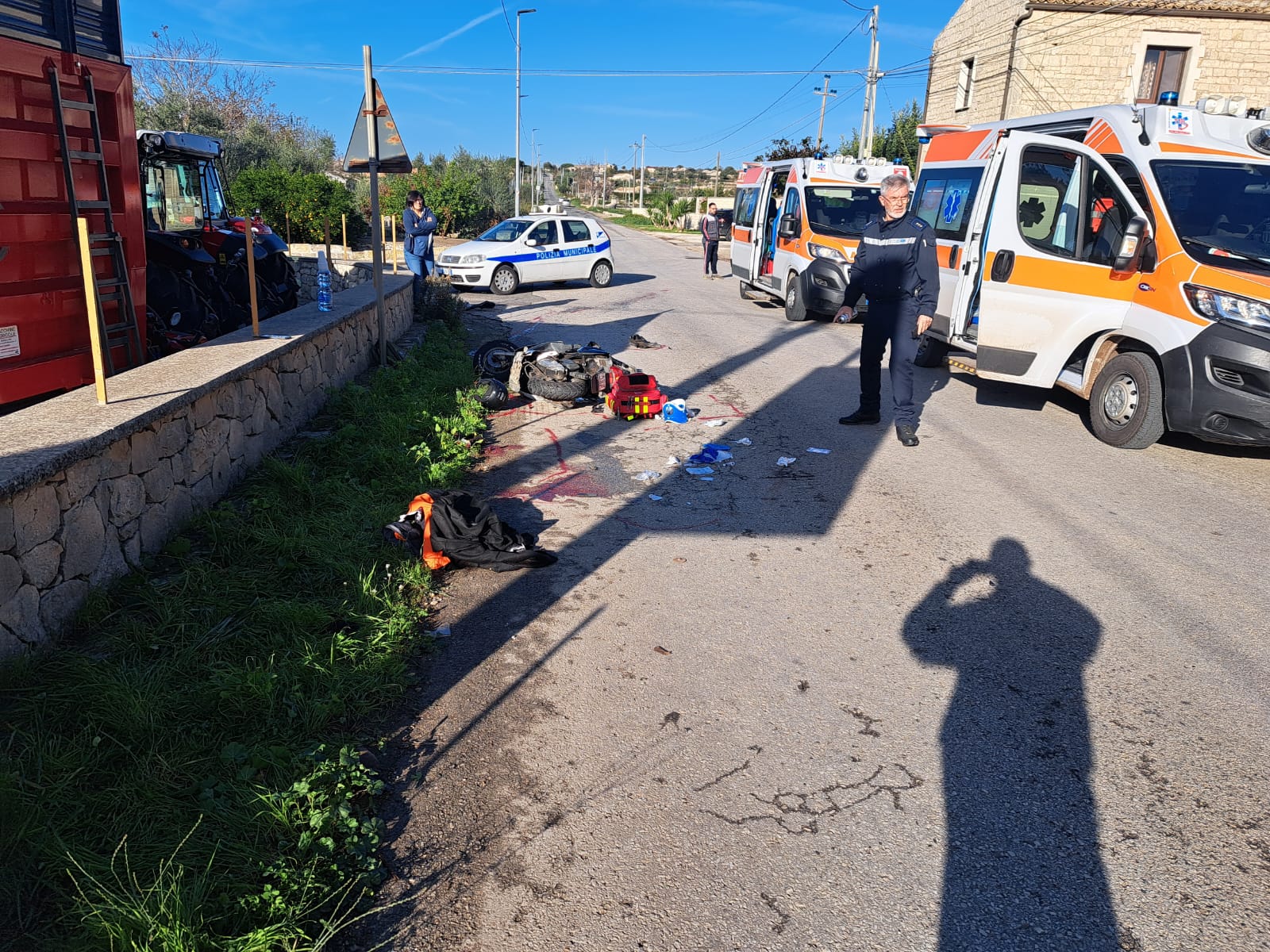 Scontro auto-scooter alla periferia di Modica: giovane elisoccorso