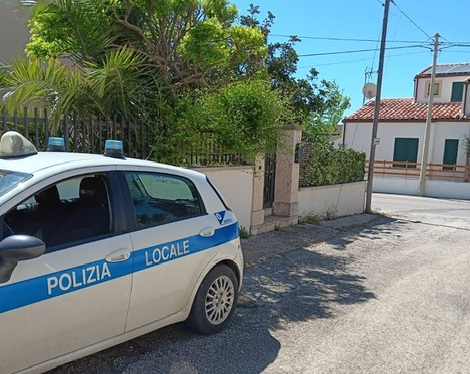 Modica: abusi edilizi all’interno di una villetta, denunciate due persone