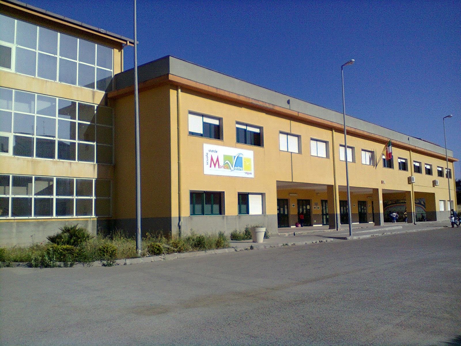 Chiude per infiltrazioni d’acqua l’auditorium della scuola Mariele Ventre di Ragusa. La denuncia