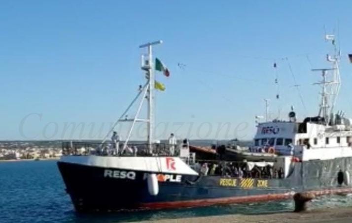 Martedì arriva a Pozzallo la “Resq people” con 17 migranti