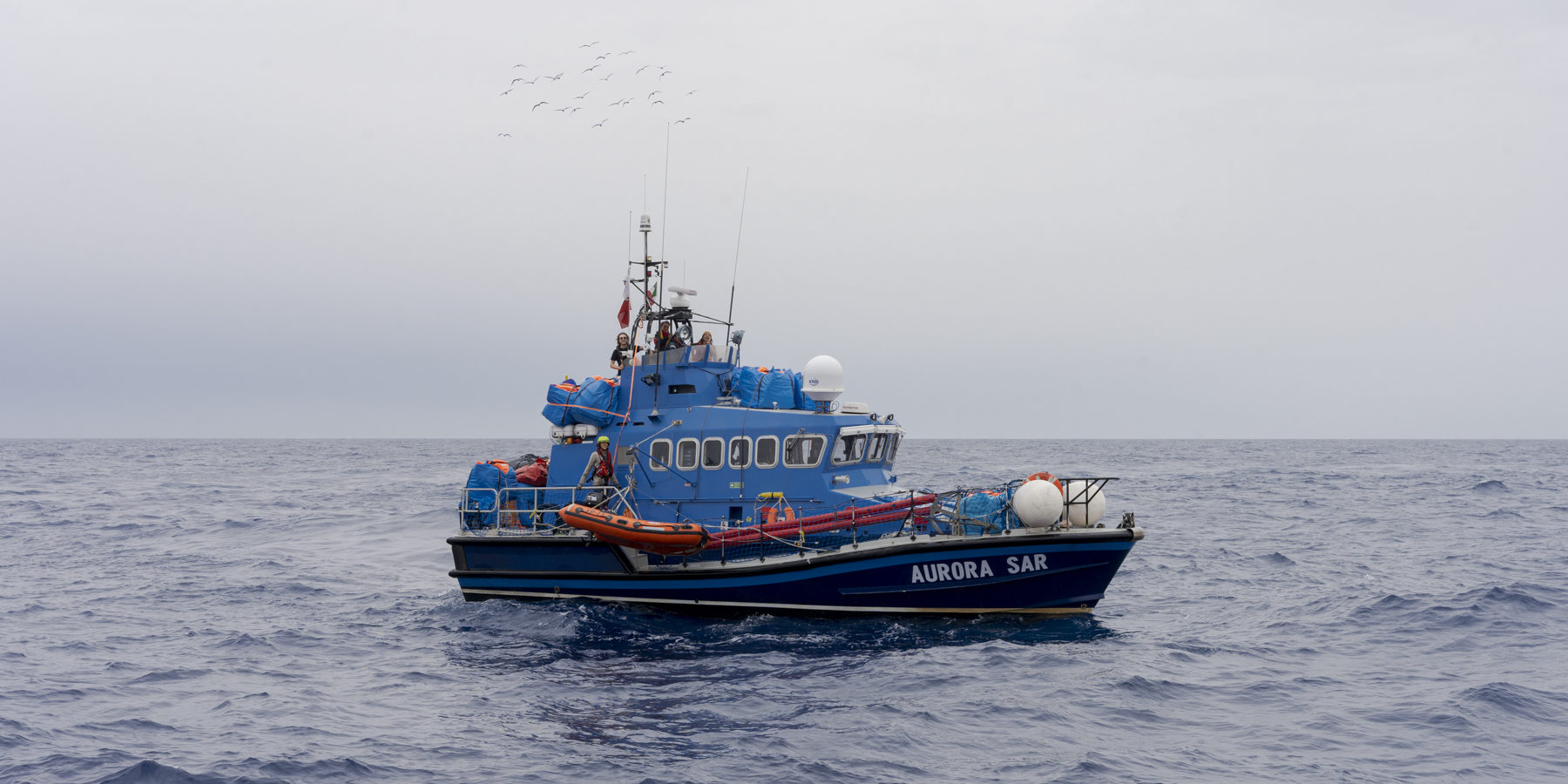 Salvati dalla nave Aurora Sar e condotti a Pozzallo. Soccorsi 17 migranti