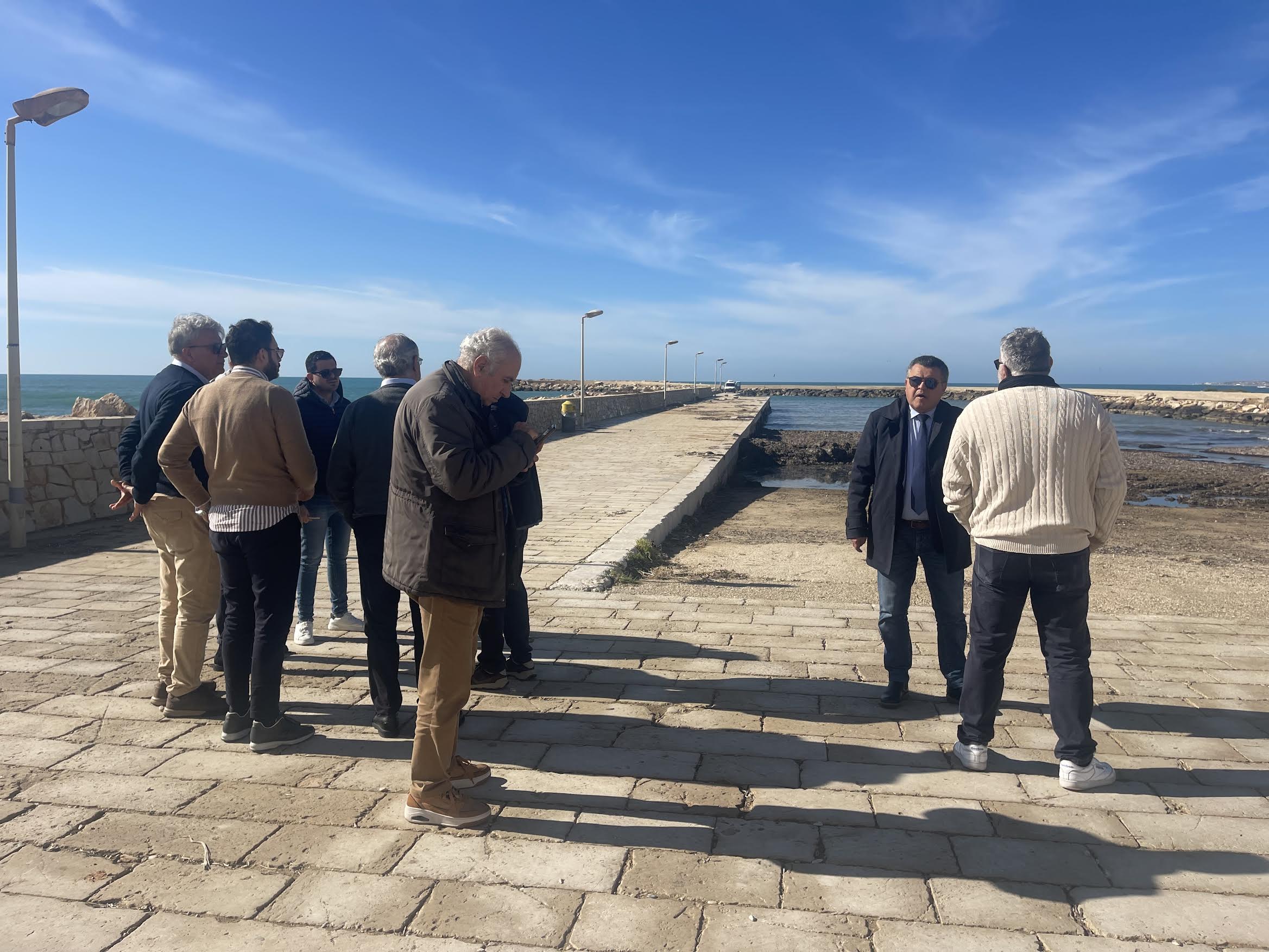 Entro maggio saranno ultimati i lavori di dragaggio del porto di Donnalucata