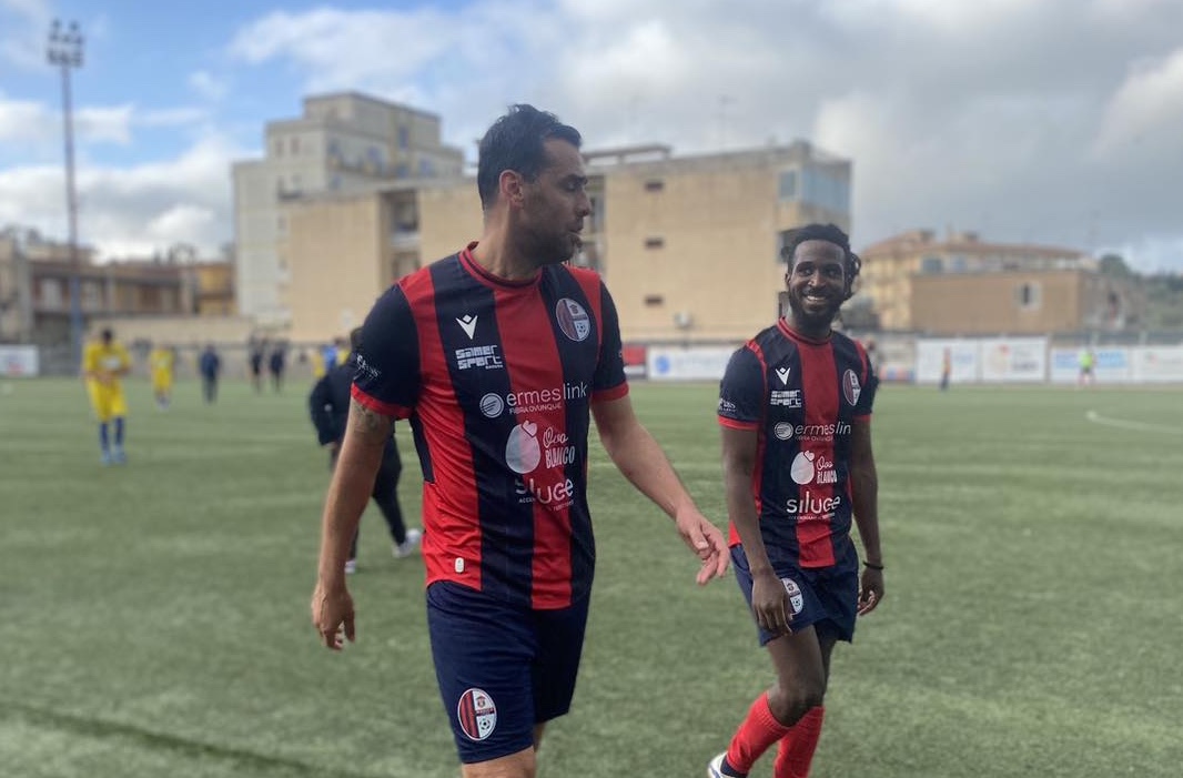Modica Calcio vince 4 a 0 sul Misterbianco ma accusa l’arbitro della partita del Milazzo