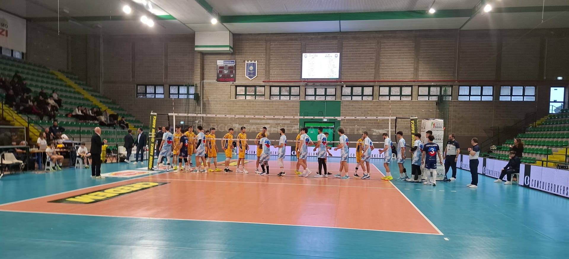 Pallavolo: Modica si sveglia tardi. Castellana vince in tre set e conquista tre punti pesanti
