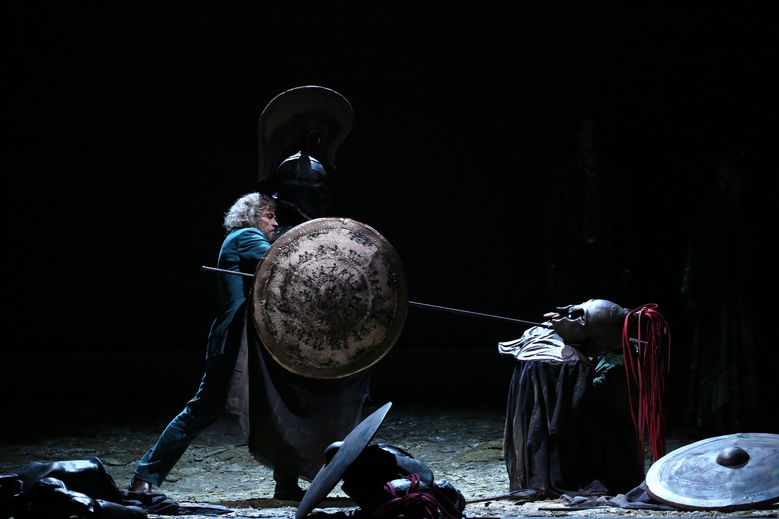 “Iliade. Il gioco degli dèi” al Teatro Garibaldi di Modica: Alessio Boni e Antonella Attili protagonisti di un viaggio epico