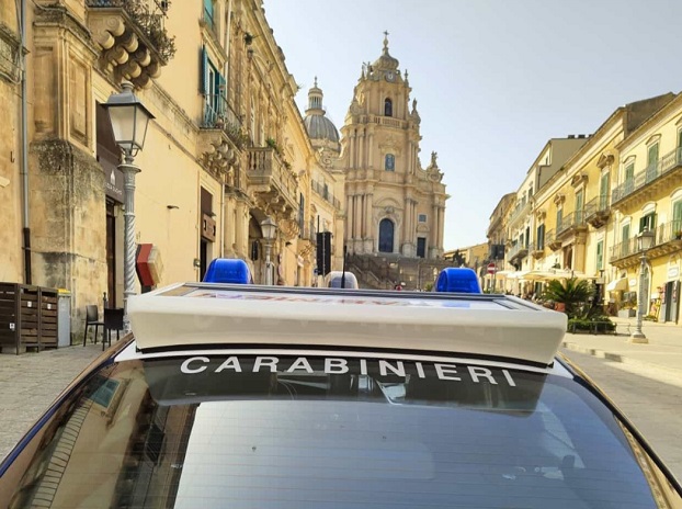 Ibla, blitz dei carabinieri: sgomberato un immobile occupato abusivamente