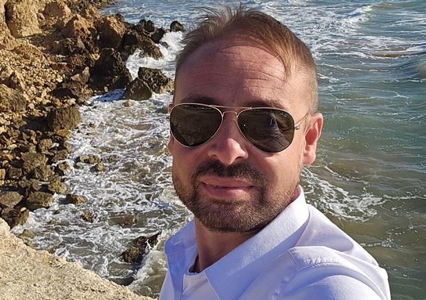 Tre giovani genitori strappati alla vita. La provincia iblea piange per Alessandro, Arianna e Giuseppina