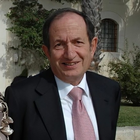 Scicli piange la morte del farmacista Adolfo Ferro. Venerdì l’ultimo saluto