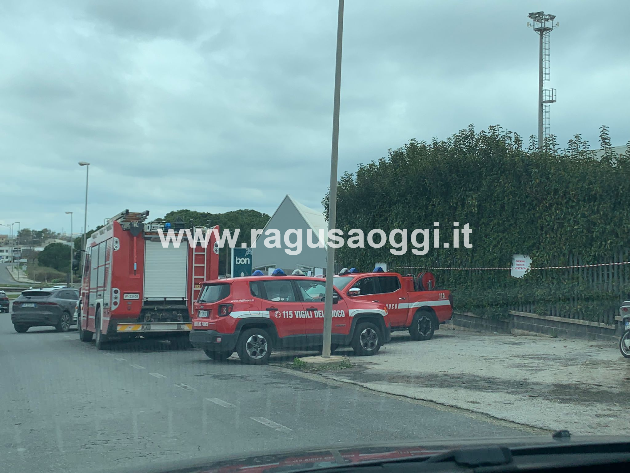Bon sotto sequestro, indagini di vigili del fuoco e Polizia