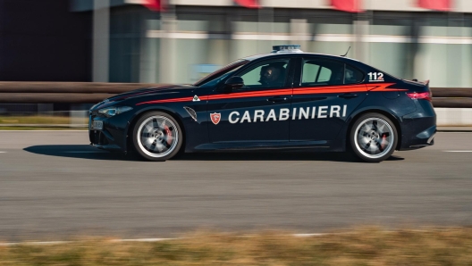 Folle corsa in centro a Ispica, auto speronate. Arrestati dai carabinieri