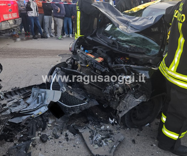 Tragedia a Comiso: muore Maria Lucia Inghilterra dopo scontro fatale tra un’auto e camion