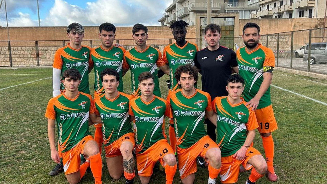 Il Comiso Calcio conquista la salvezza: festa allo stadio per l’ultima di campionato