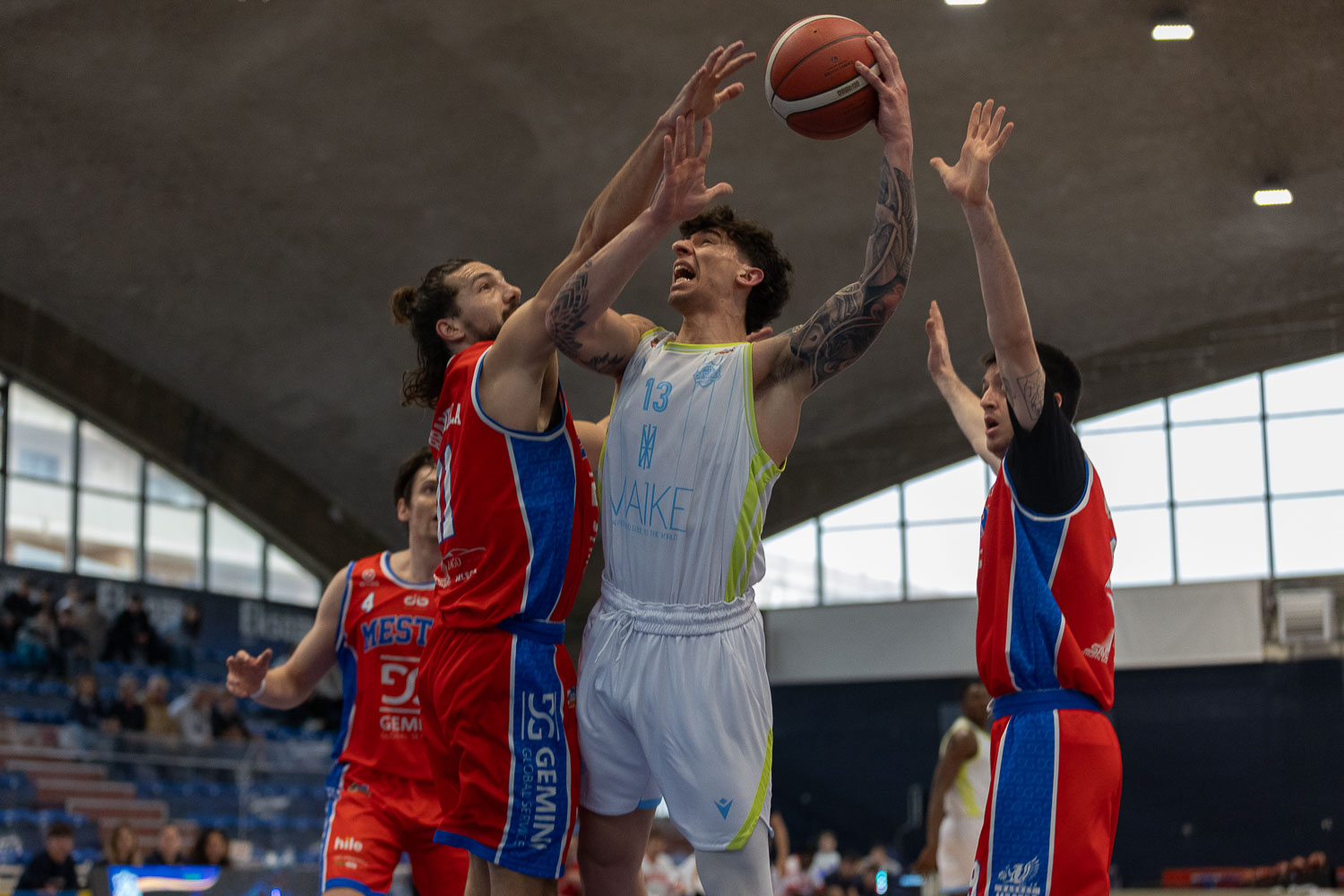 Finale rovinato a 10 minuti dalla sirena: Virtus Ragusa, sempre in partita, perde contro Mestre