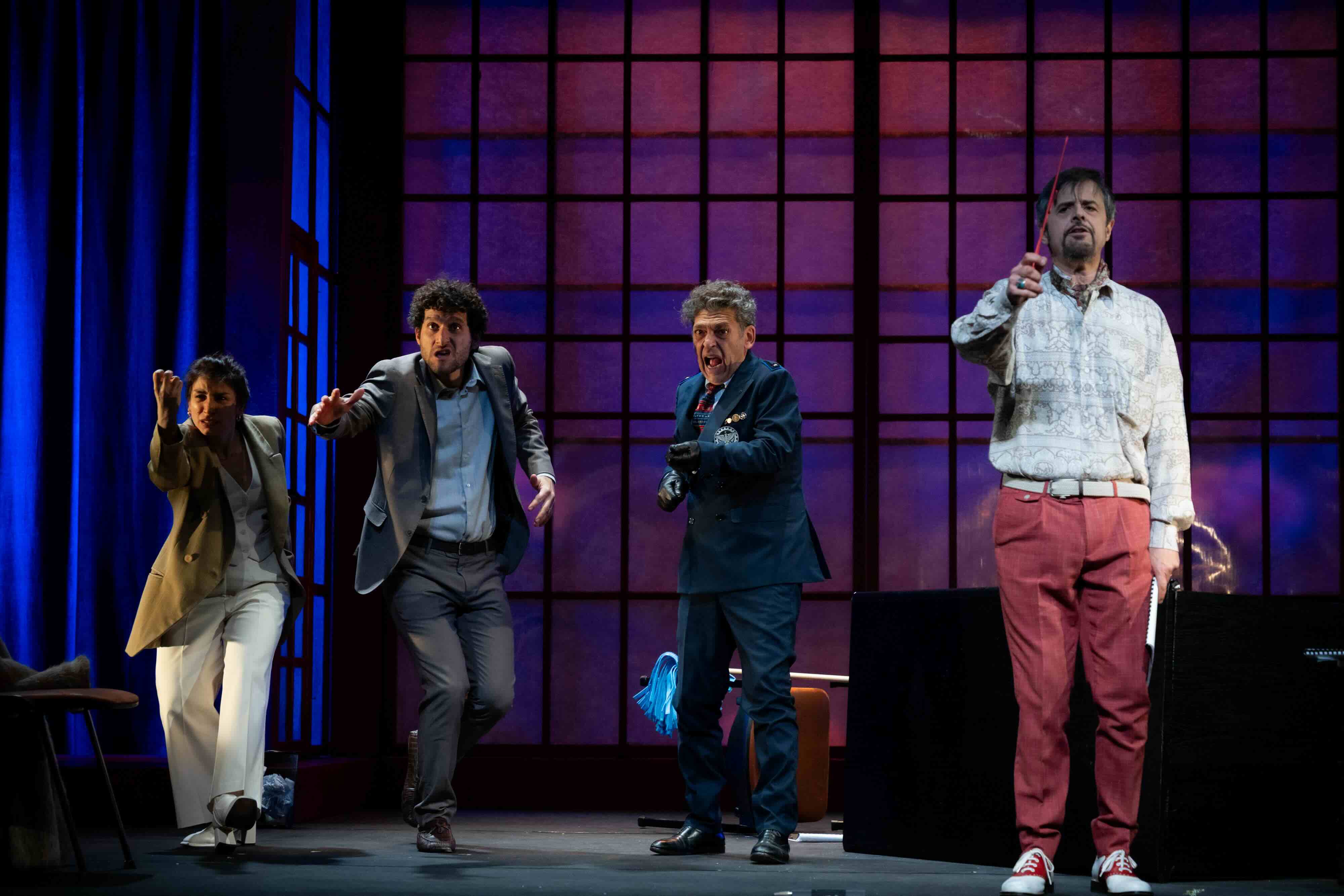 “A Mirror”: Thriller Teatrale tra Censura e Libertà in Scena al Teatro Naselli di Comiso