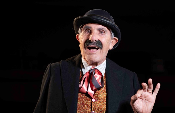 Pippo Pattavina e ‘Il Ratto delle Sabine’: un finale di risate per la stagione teatrale di Modica”