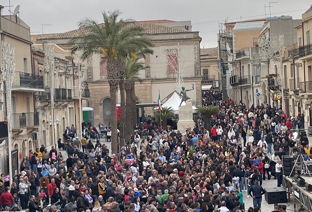 Chiaramonte accende la festa: il Primo Maggio torna con 12 ore di musica no stop, tra arte, gusto e spettacolo