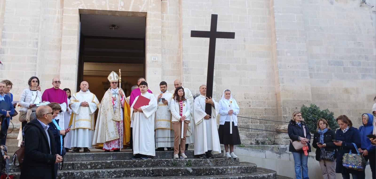 “Prendiamoci cura dei ragazzi con rinnovata passione”: il Giubileo degli educatori accende la speranza a Ragusa