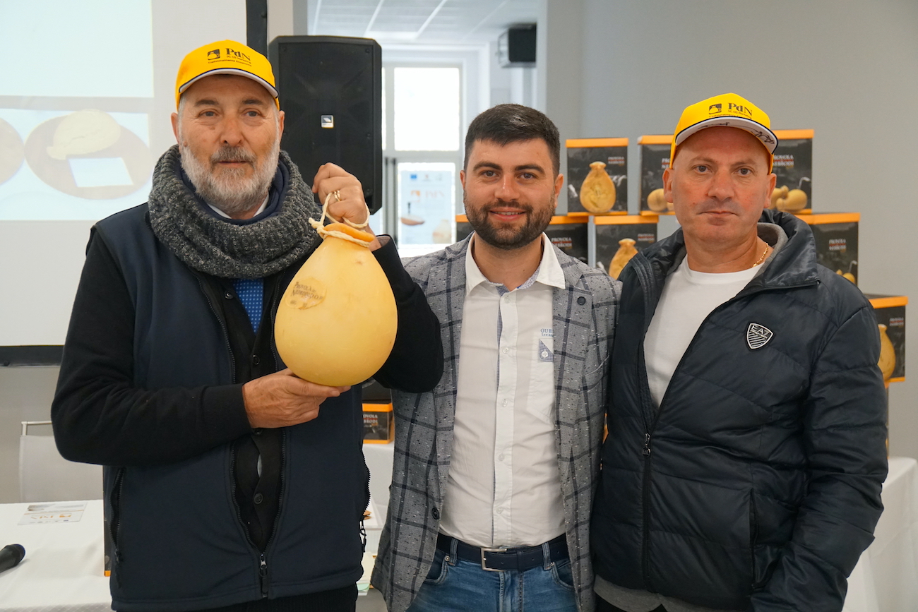 Provola dei Nebrodi DOP: amata nel mondo. Nuove prospettive grazie a progetto scientifico. FOTO E VIDEO