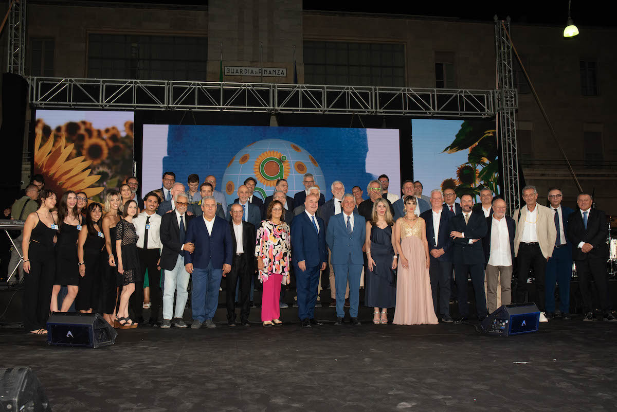 Il Premio Ragusani nel Mondo celebra 30 anni con la banda della Marina Militare