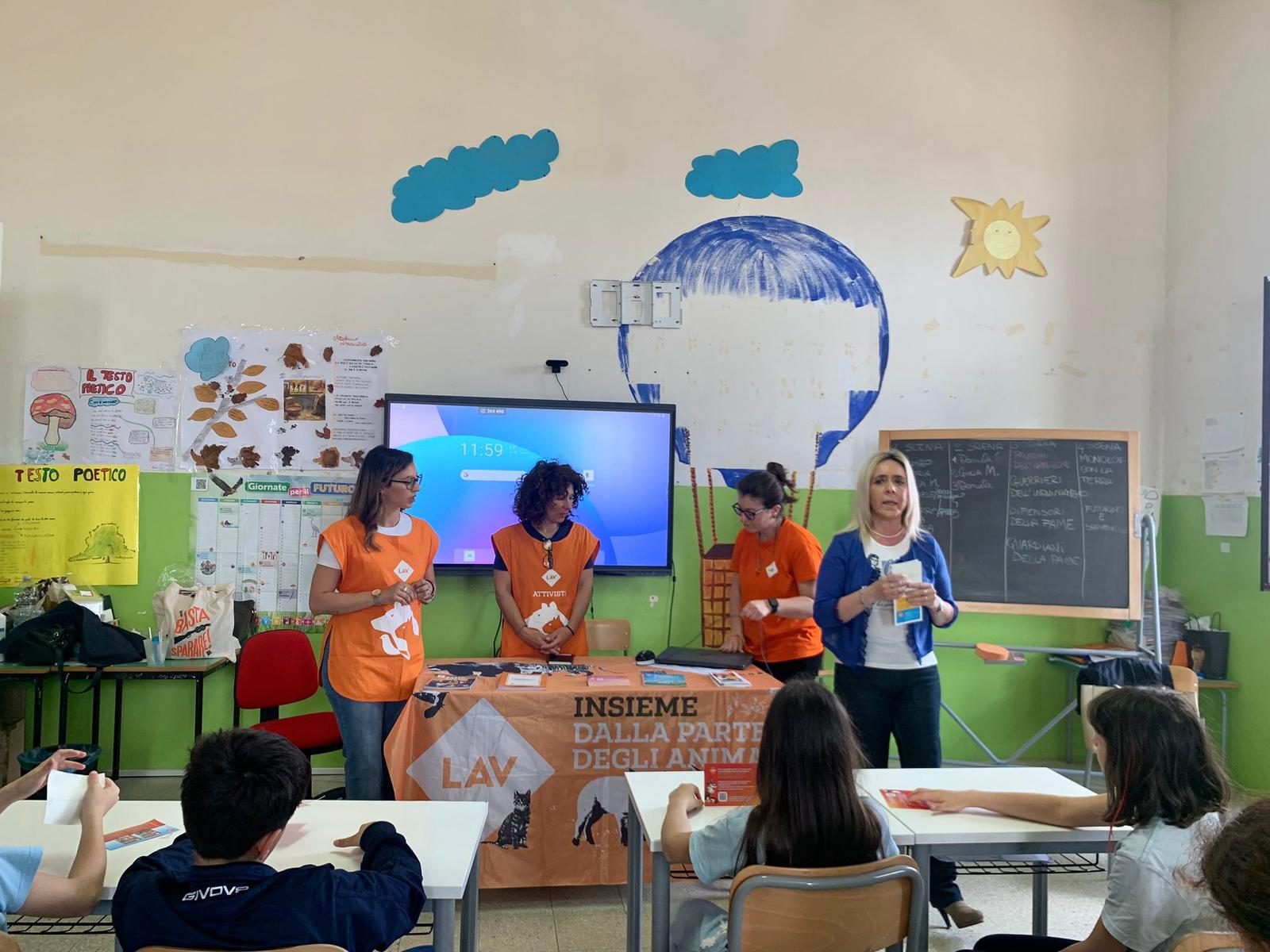 Comiso, bambini in prima linea contro il randagismo: un progetto educativo
