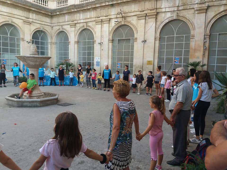 UNICEF: “100 luoghi per giocare” in Sicilia. Le città iblee celebrano il diritto all’infanzia con una festa collettiva