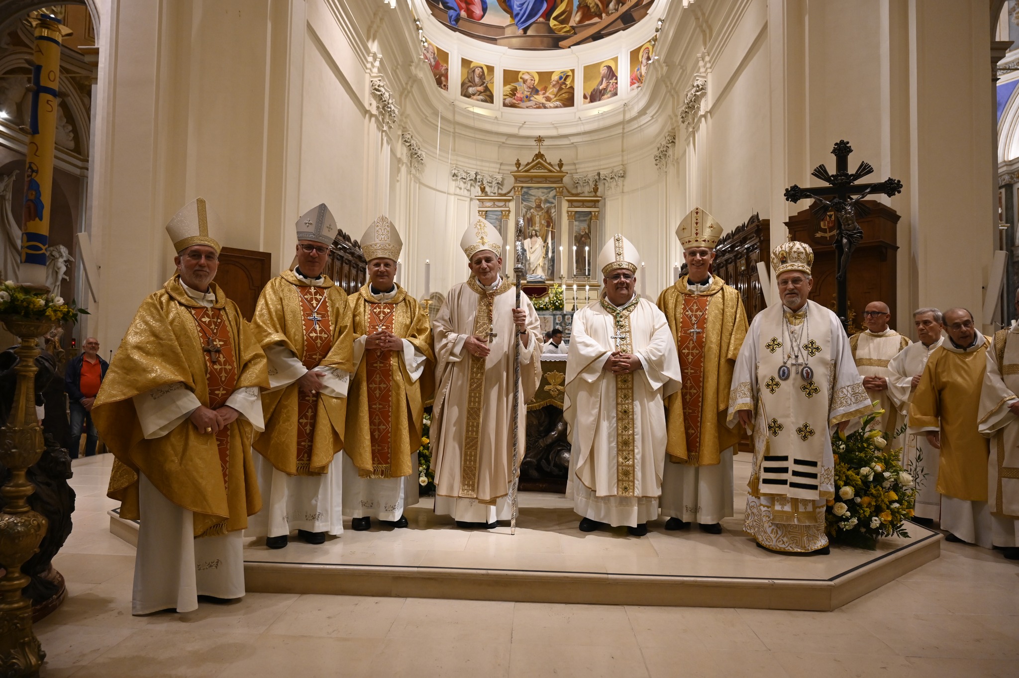 Cardinale Zuppi a Noto: “Chi cerca Dio trova l’uomo”. Festa dei 180 anni tra emozioni, futuro e il nuovo Papa Leone XIV