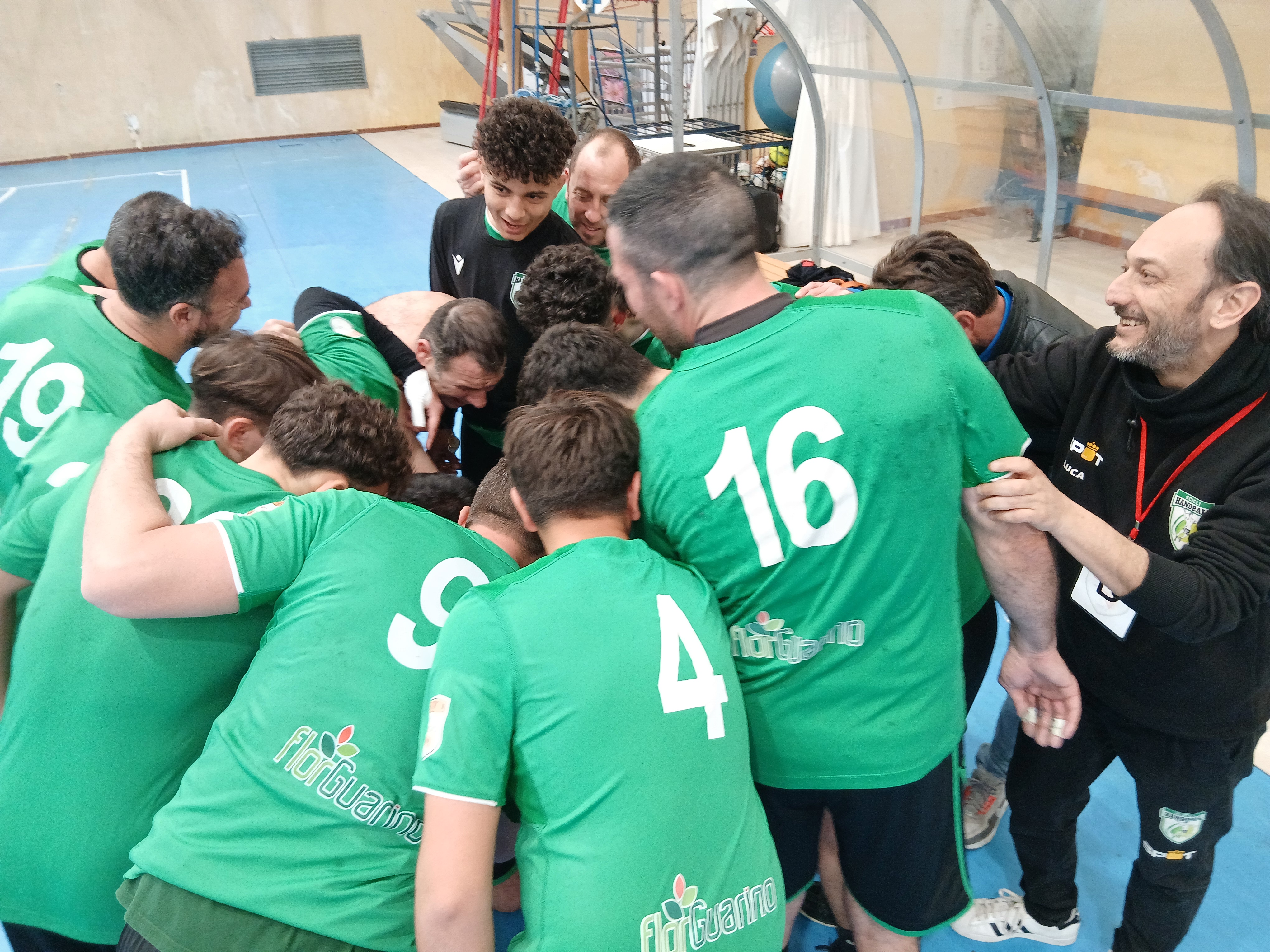 Poker di vittorie consecutive per lo Scicli Social Club di pallamano. Protagonista il quattordicenne portiere Nicolò Manenti
