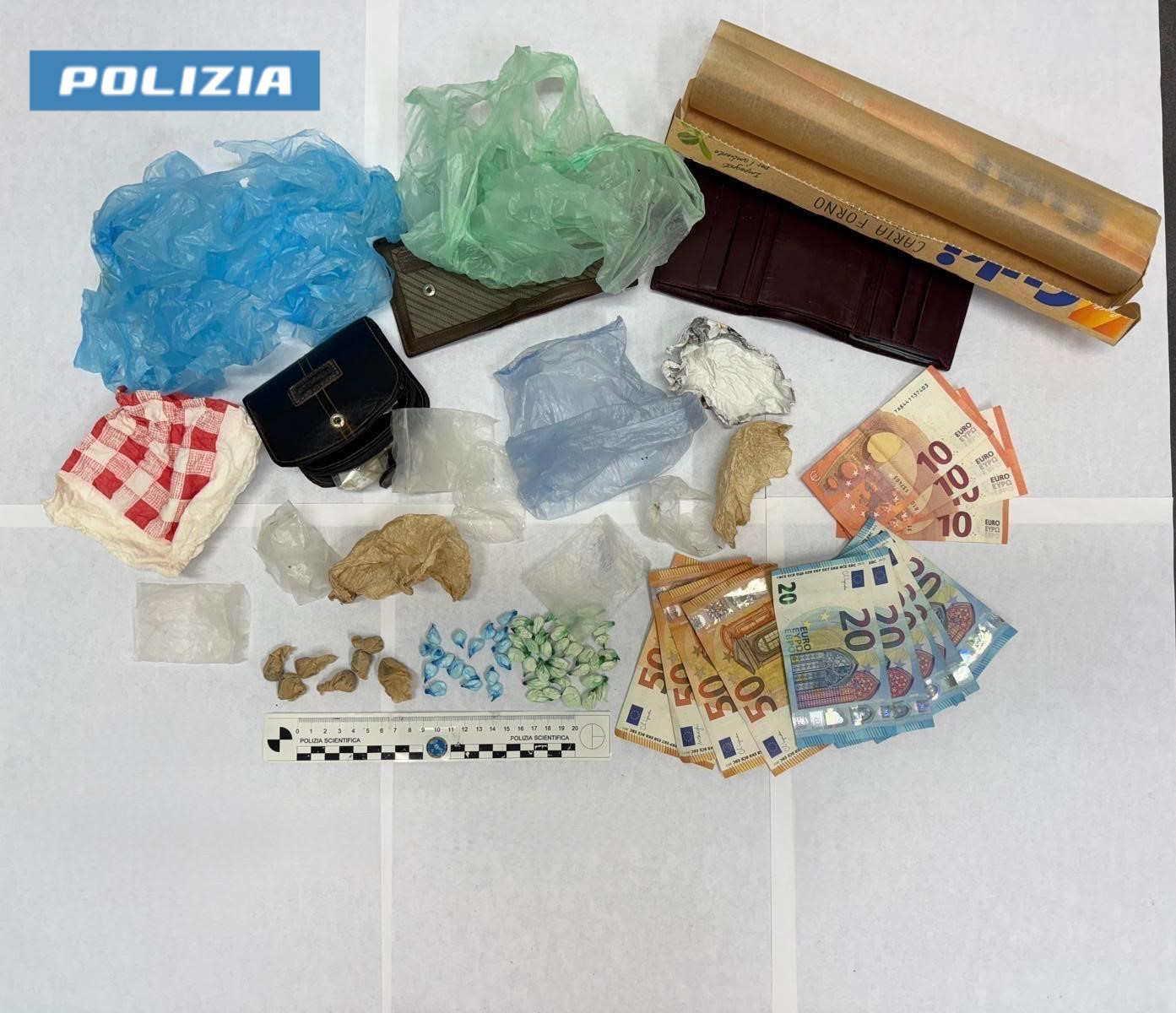 Droga nel ragusano: a Modica 41enne arrestato con cocaina e hashish, a Vittoria giovane fugge in scooter