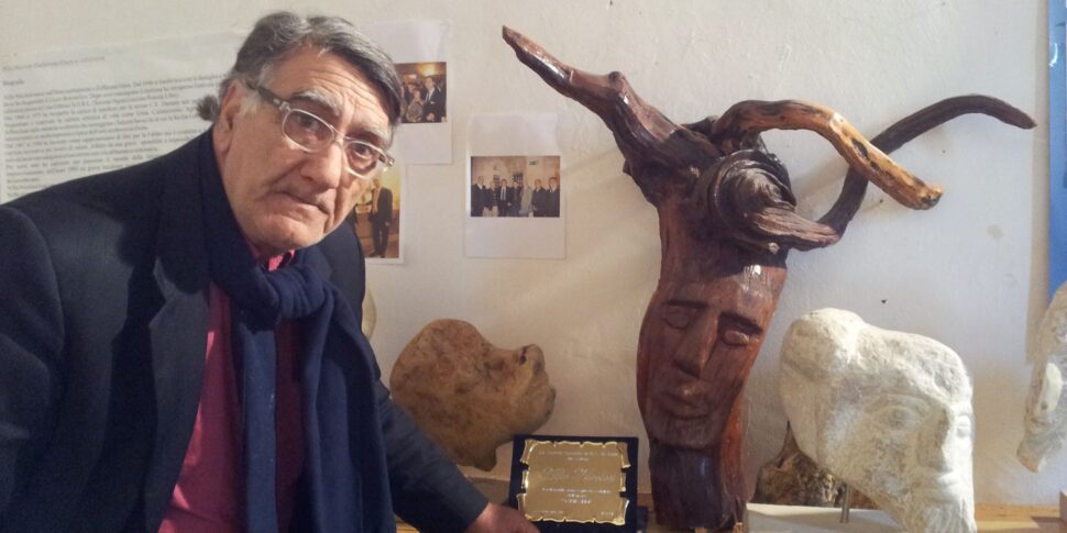 Addio al Maestro Alfio Nicolosi, lo scultore della memoria. Ha trasformato il dolore in bellezza
