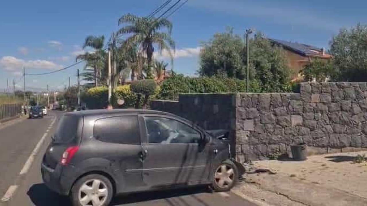 Strade insanguinate in Sicilia: una bimba di 15 mesi perde la vita in un tragico incidente nel Catanese