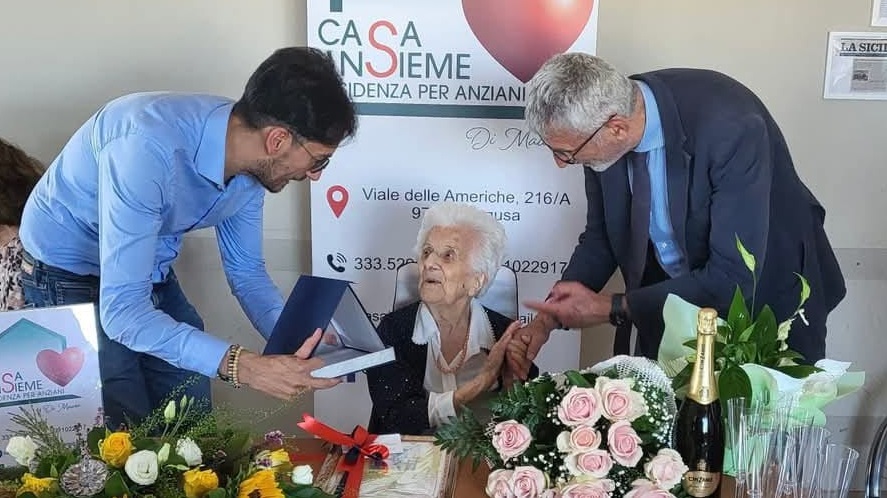 Ragusa, i 100 anni della signora Giorgia Digrandi: una grande festa e tanto affetto per una vita d’altri tempi