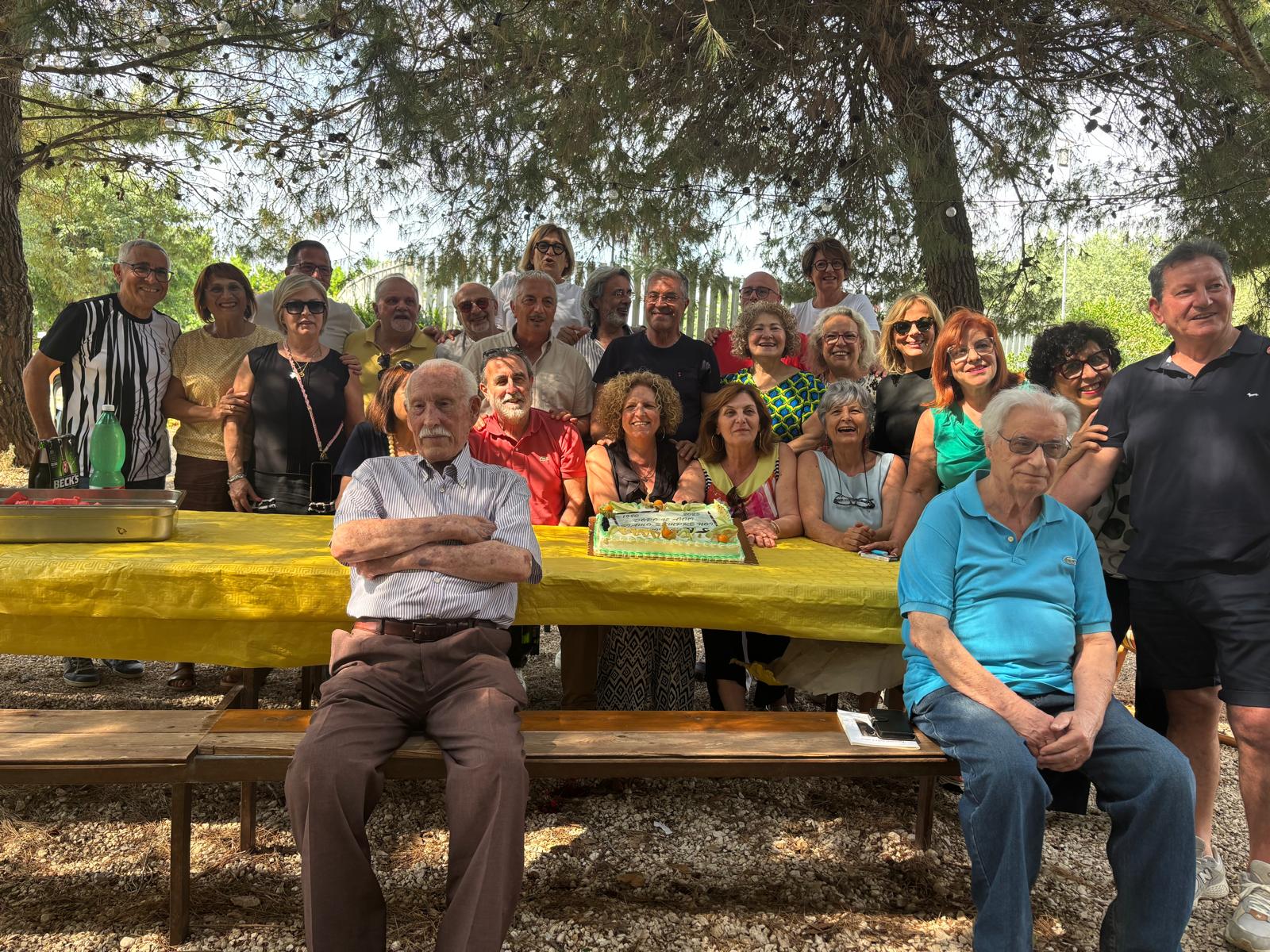 45 anni dopo: la reunion della mitica V C della ragioneria di Modica con emozioni e ricordi senza tempo