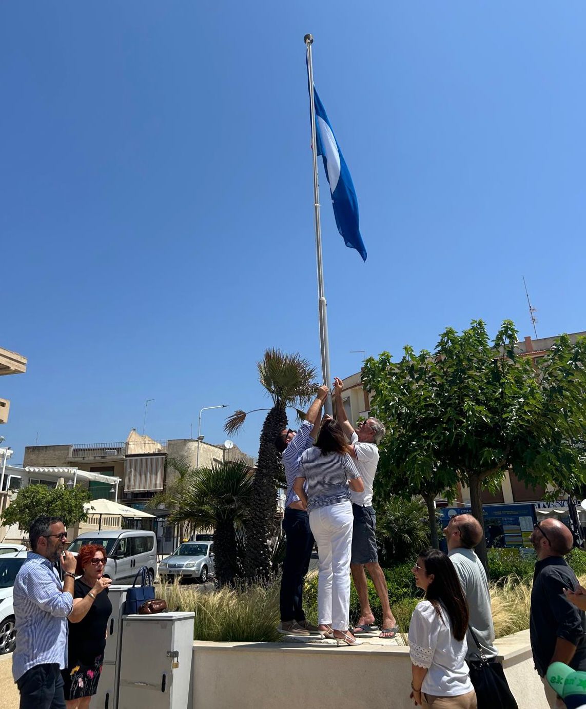 Anche Marina di Modica issa, per il quinto anno, la Bandiera Blu. L ...