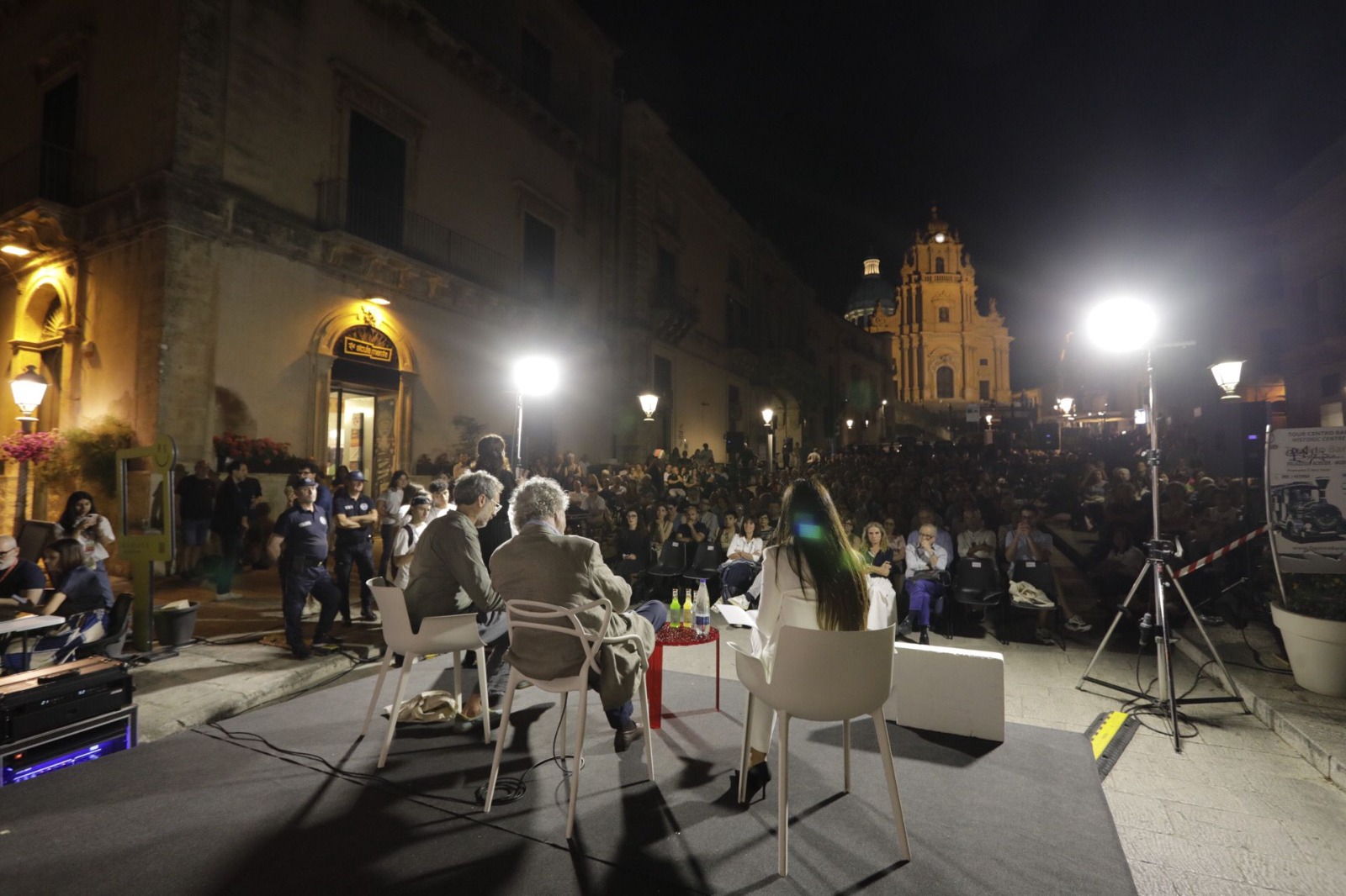 Falcones da standing ovation: Ragusa saluta il festival “A Tutto Volume” tra applausi e meraviglia