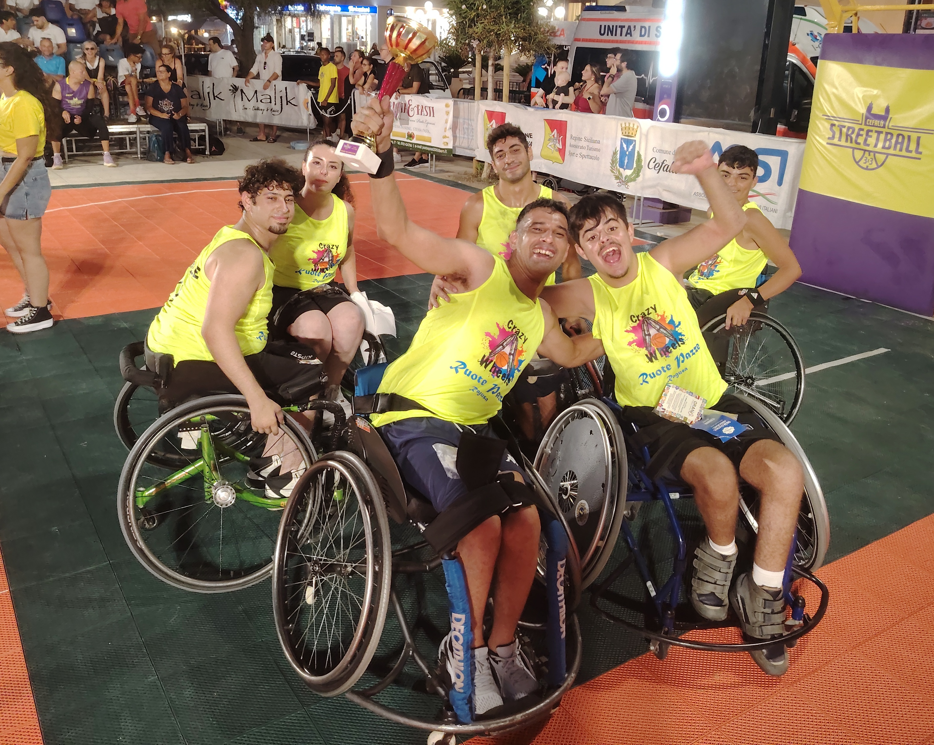 Basket in carrozzina, show a Cefalù: gli iblei della Crazy Wheels dominano e vincono