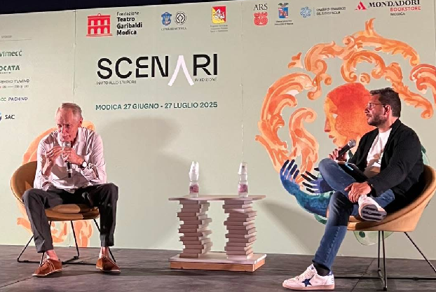 Cazzullo e De Luca Incantano Modica: “Scenari” 2025 inizia con due serate sold out